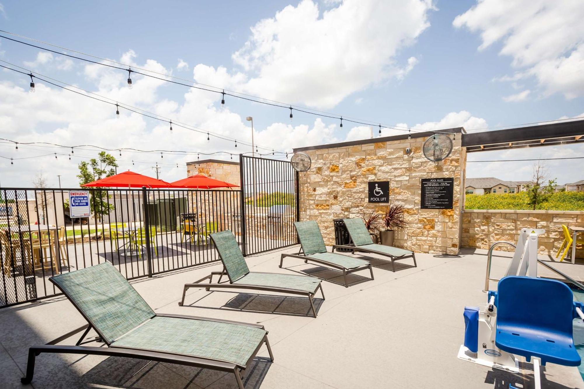 Home2 Suites By Hilton Pflugerville, Tx Exterior photo